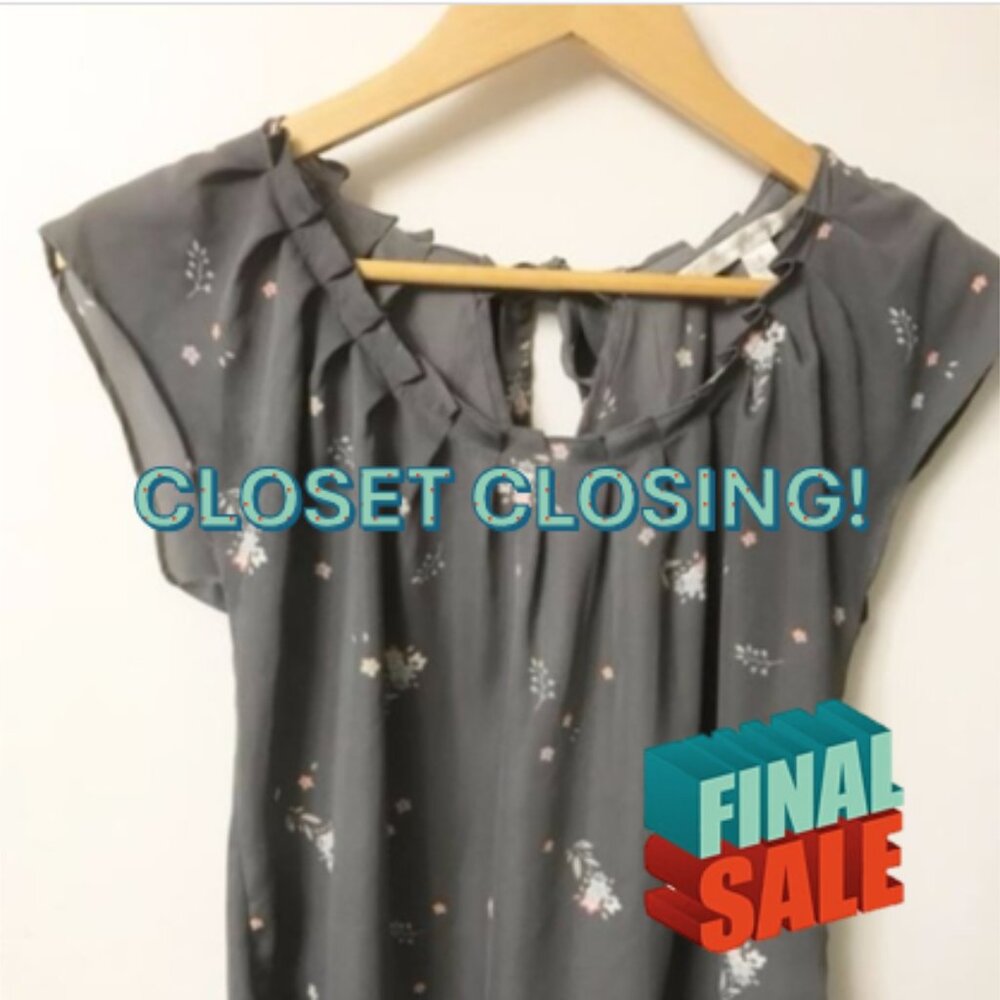 |Lauren Conrad|  Pleat Neck Woven Floral Blouse